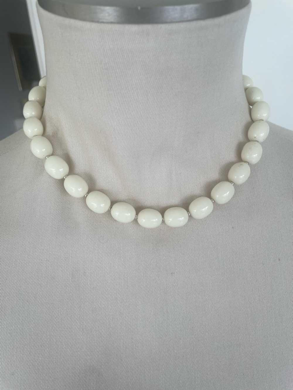 Off White/ Ivory Beaded Necklace  16 1/2 inches  Vintage